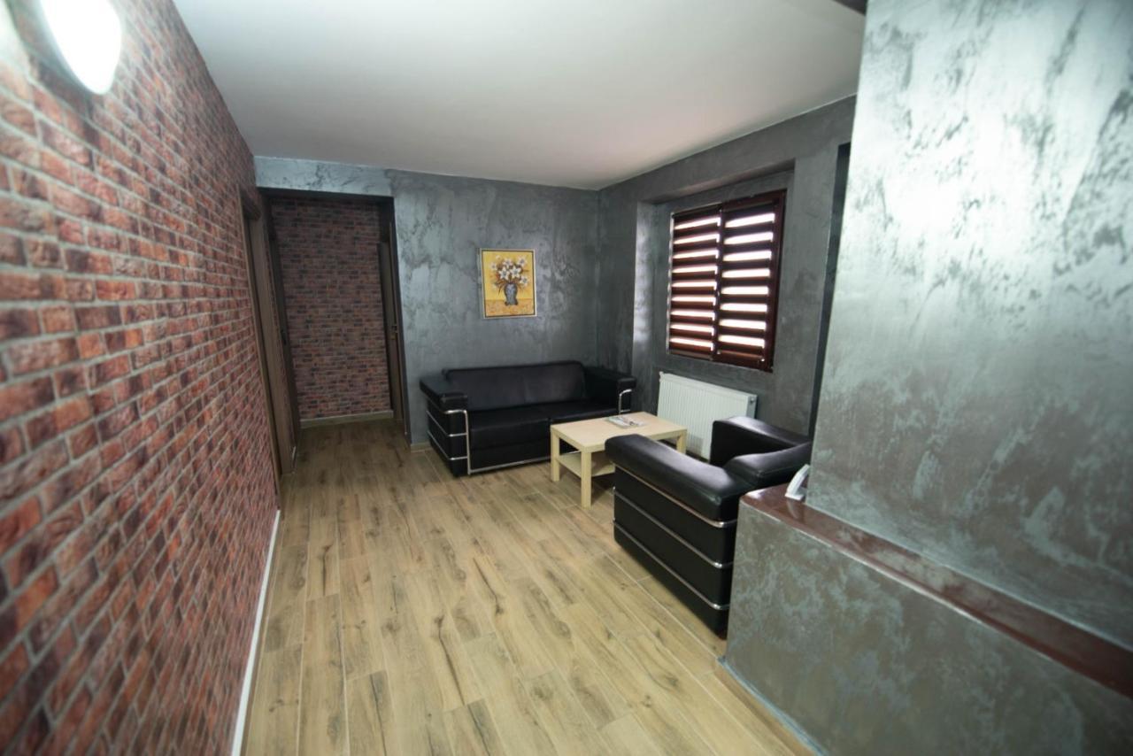 Vila Estera Therme באלוטשטי מראה חיצוני תמונה