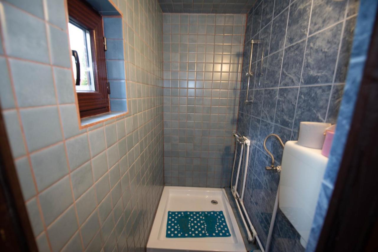 Vila Estera Therme באלוטשטי מראה חיצוני תמונה