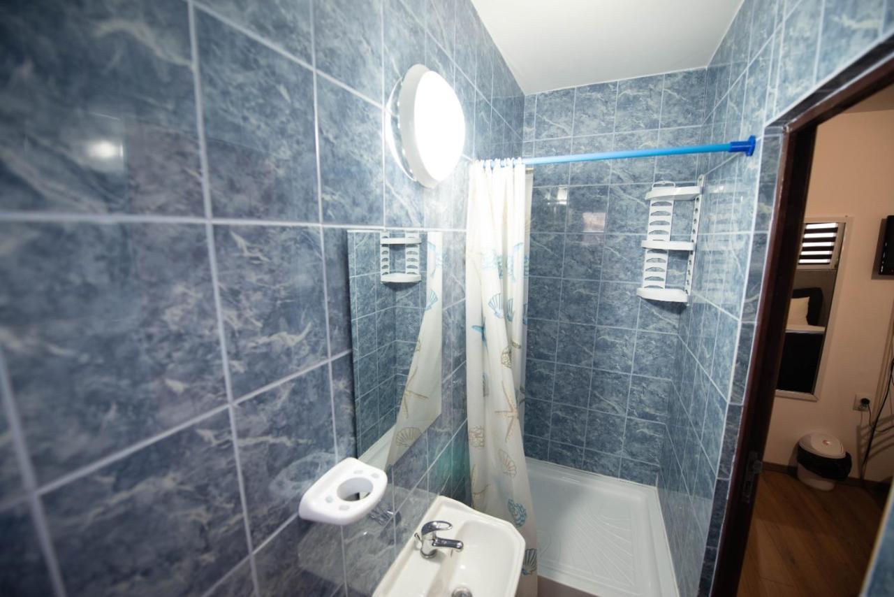 Vila Estera Therme באלוטשטי מראה חיצוני תמונה